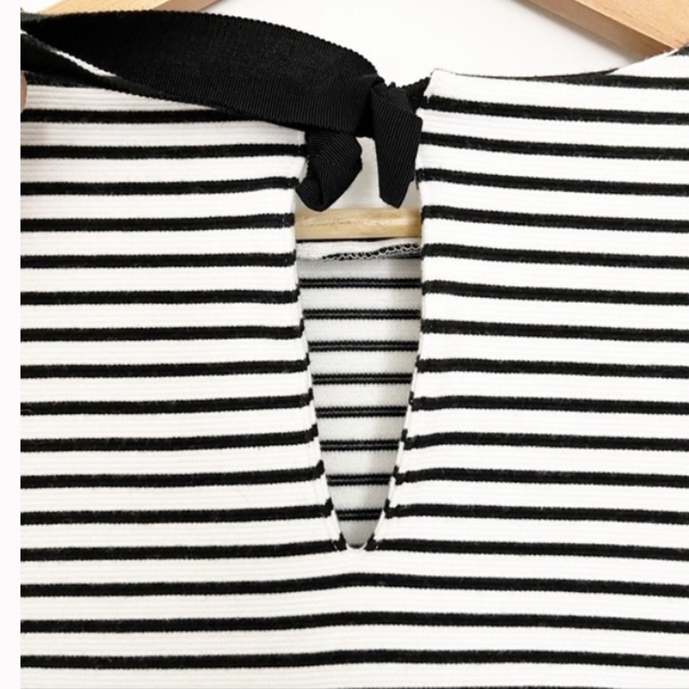 Banana republic stripped top - Picture 5 of 7